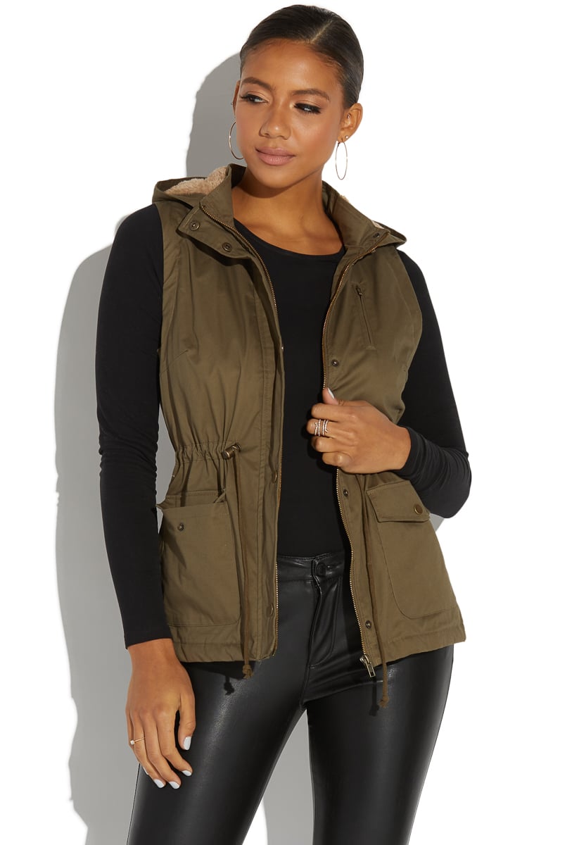 Hooded cargo outlet vest