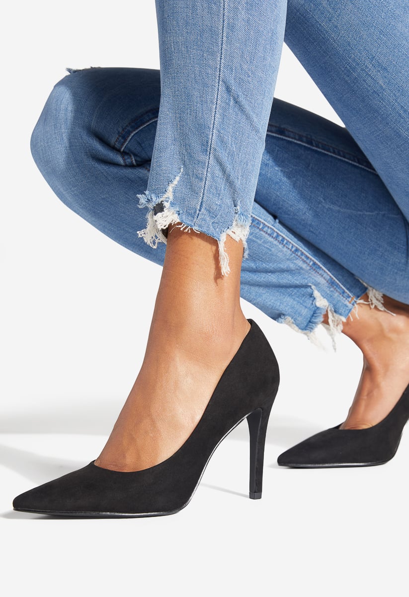Gisselle Pointed Toe Pump in Black - Get great deals at ShoeDazzle