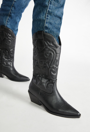 shoedazzle cowboy boots