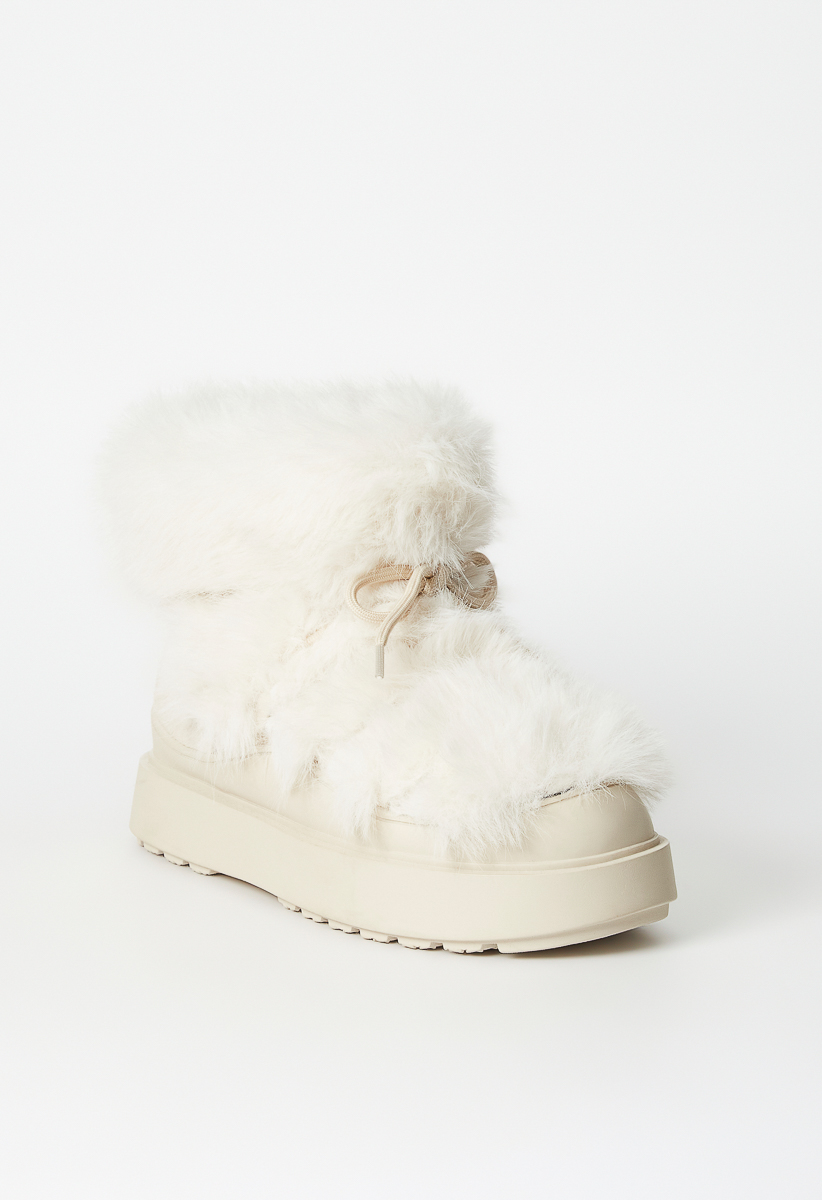 Shoedazzle best sale snow boots