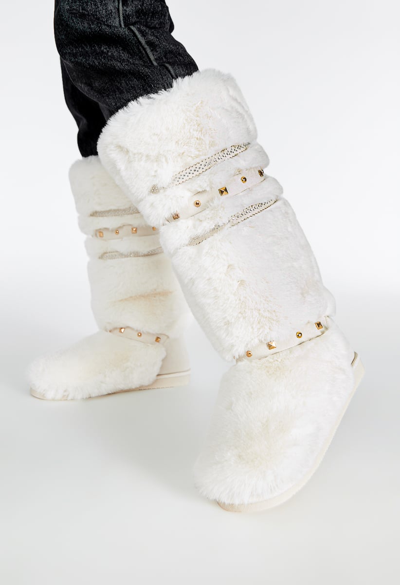 Shoedazzle 2024 fuzzy boots