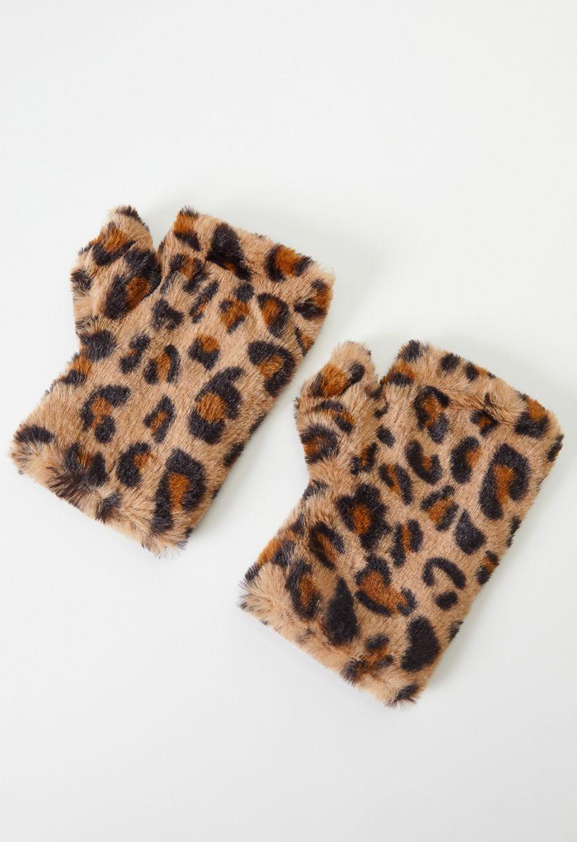 NWT $95 Surell Leopard 2-Piece Faux Fur Fingerless Text Mittens & Phone buying Wristlet